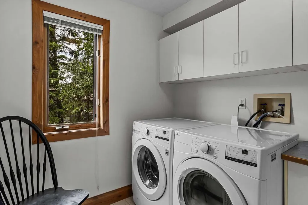 349 Otter Street Banff AB T1L1C4