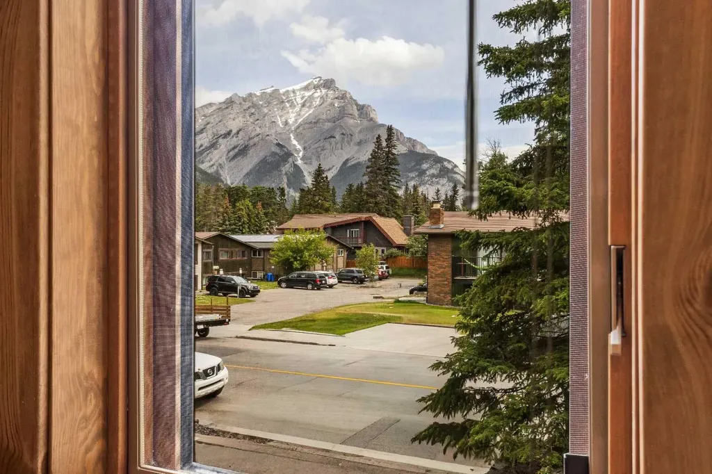 349 Otter Street Banff AB T1L1C4