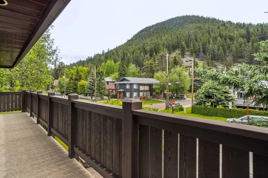 349 Otter Street Banff AB T1L1C4