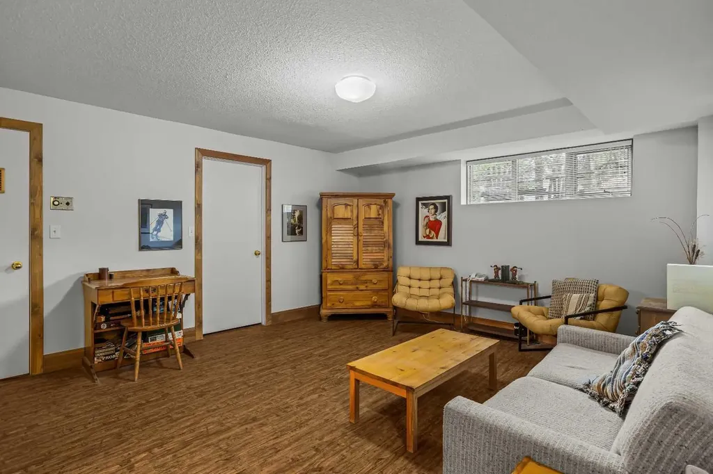 349 Otter Street Banff AB T1L1C4