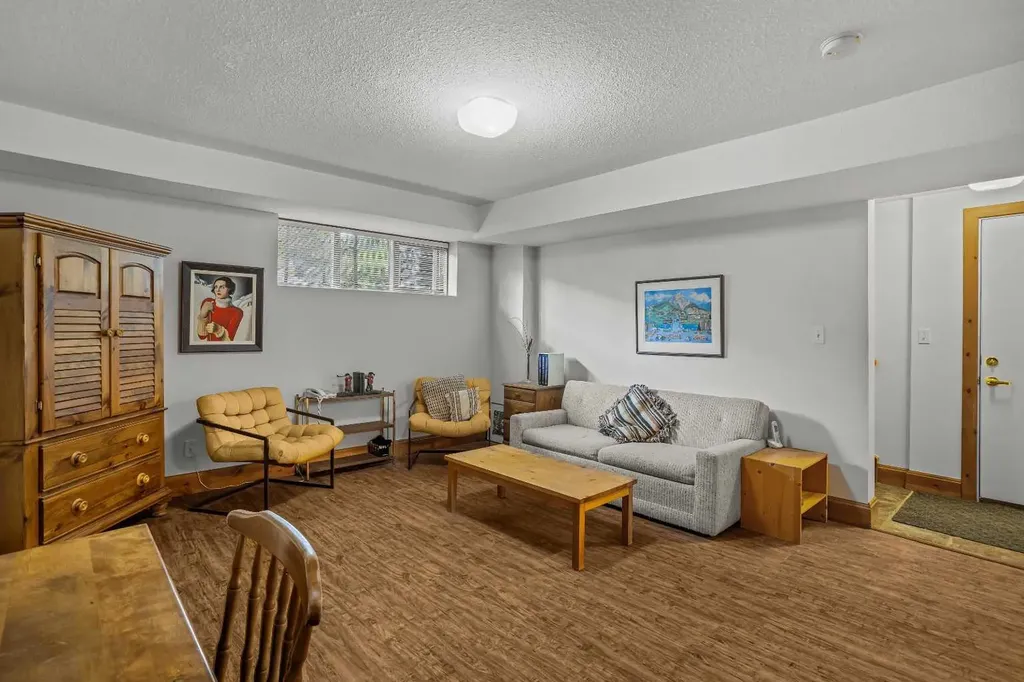349 Otter Street Banff AB T1L1C4