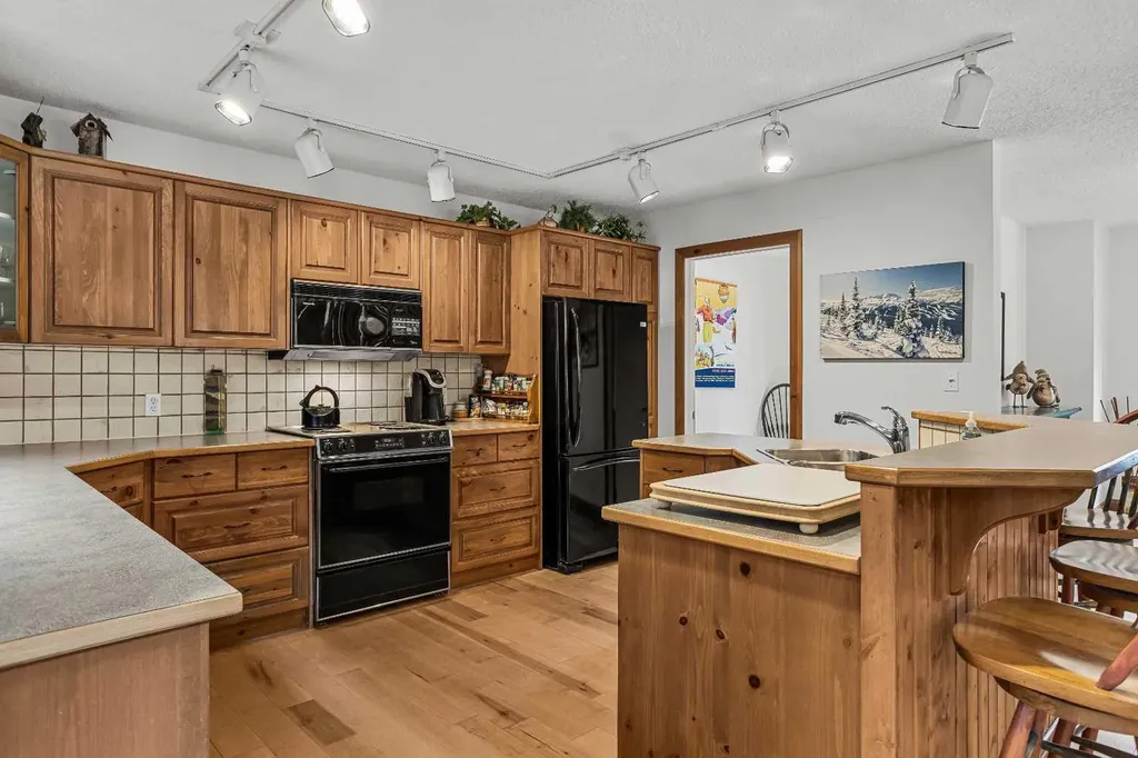 349 Otter Street Banff AB T1L1C4