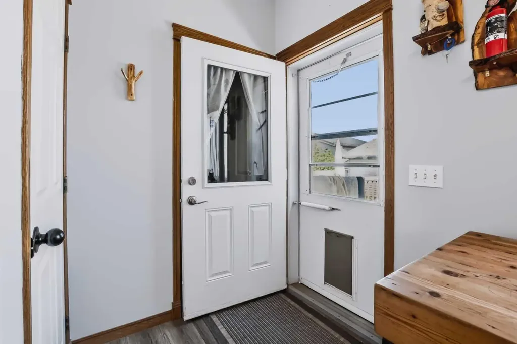 2806 22 Street Nanton AB T0L 1R0