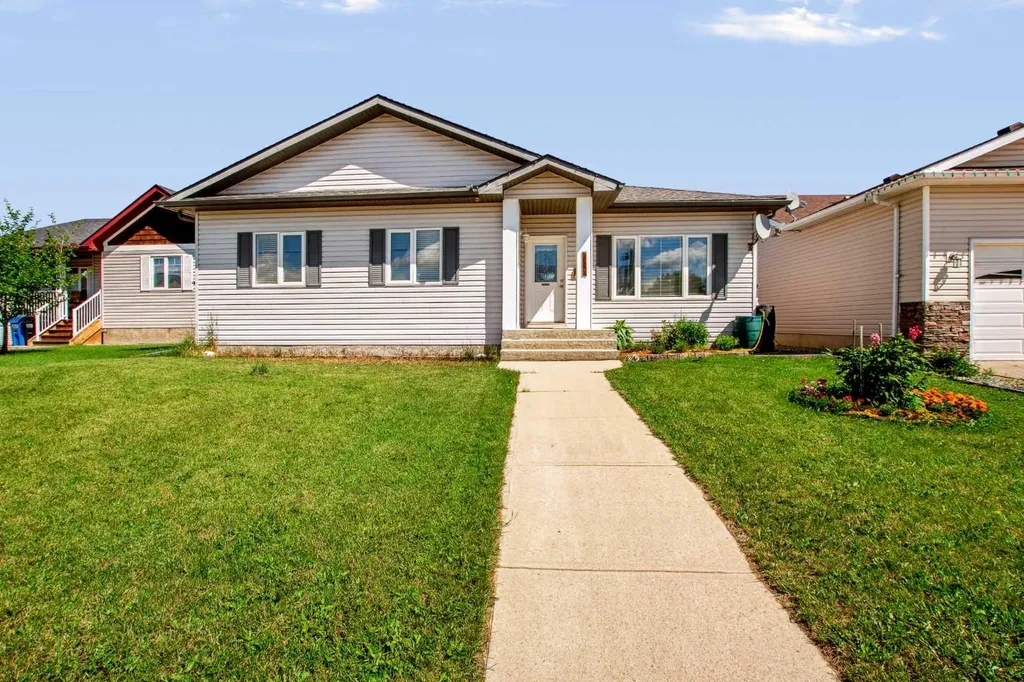 2806 22 Street Nanton AB T0L 1R0