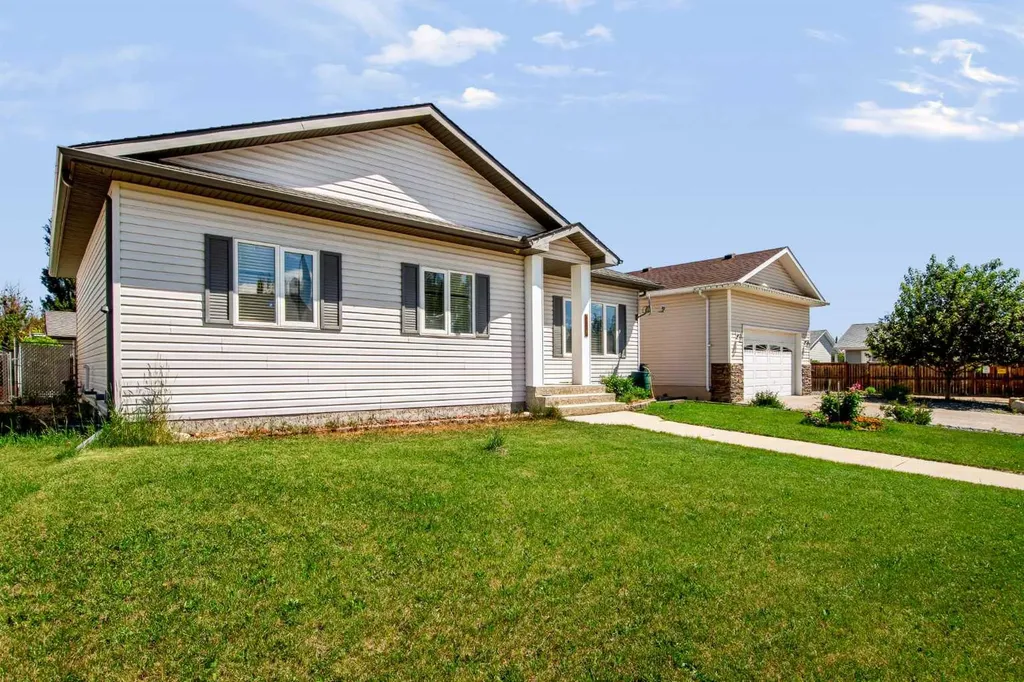 2806 22 Street Nanton AB T0L 1R0