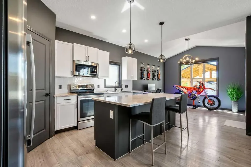 627 Hamptons Place SE High River AB T1V 0A9