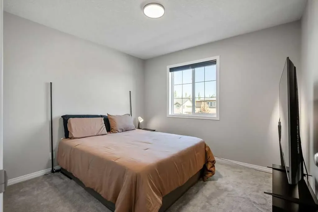 627 Hamptons Place SE High River AB T1V 0A9