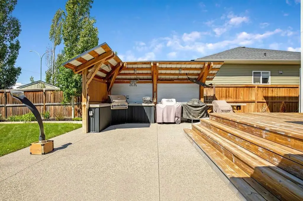 627 Hamptons Place SE High River AB T1V 0A9