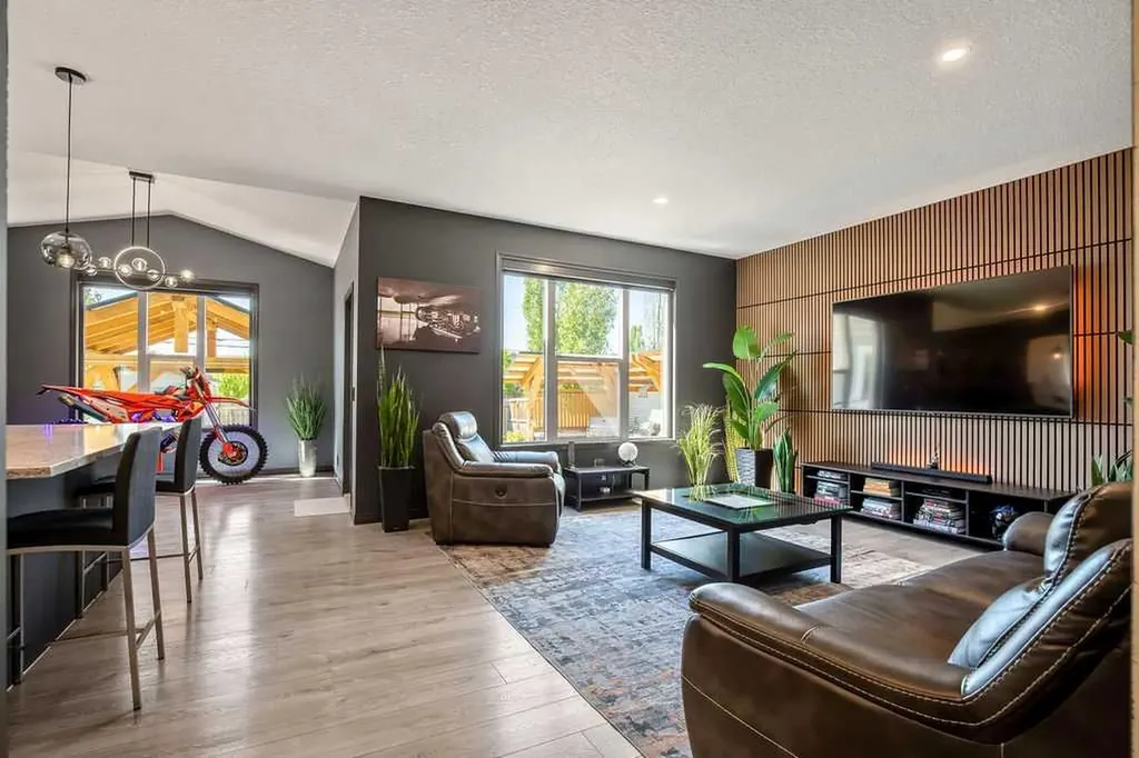 627 Hamptons Place SE High River AB T1V 0A9