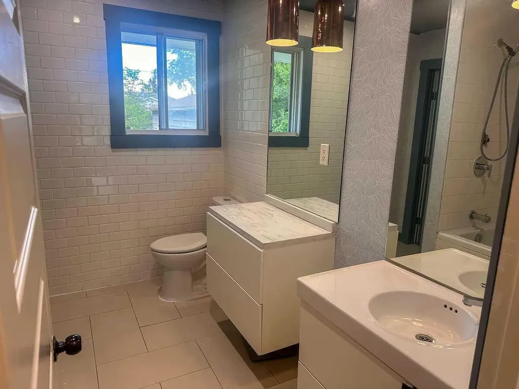5009 51 Avenue Taber AB T1G 1N3