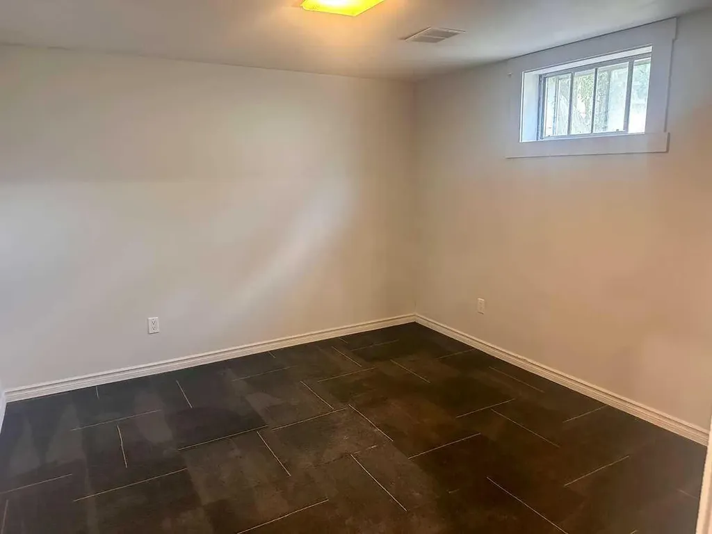 5009 51 Avenue Taber AB T1G 1N3