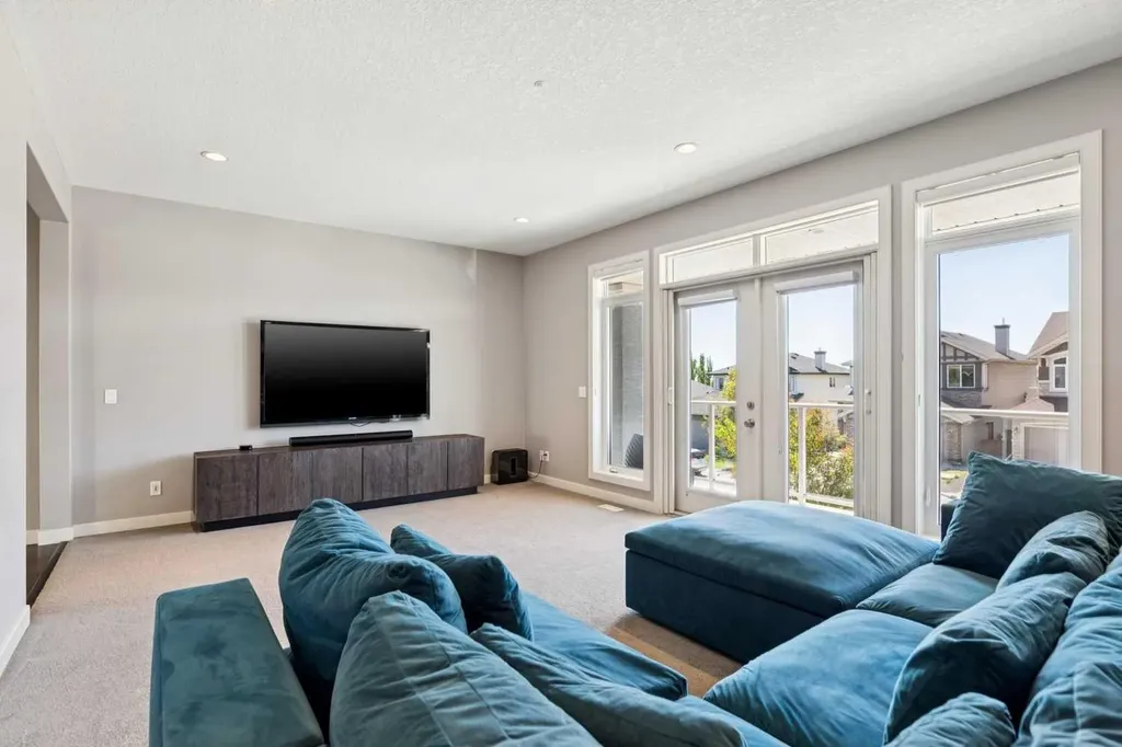 119 Springbluff Boulevard SW Calgary AB T3H 4V3