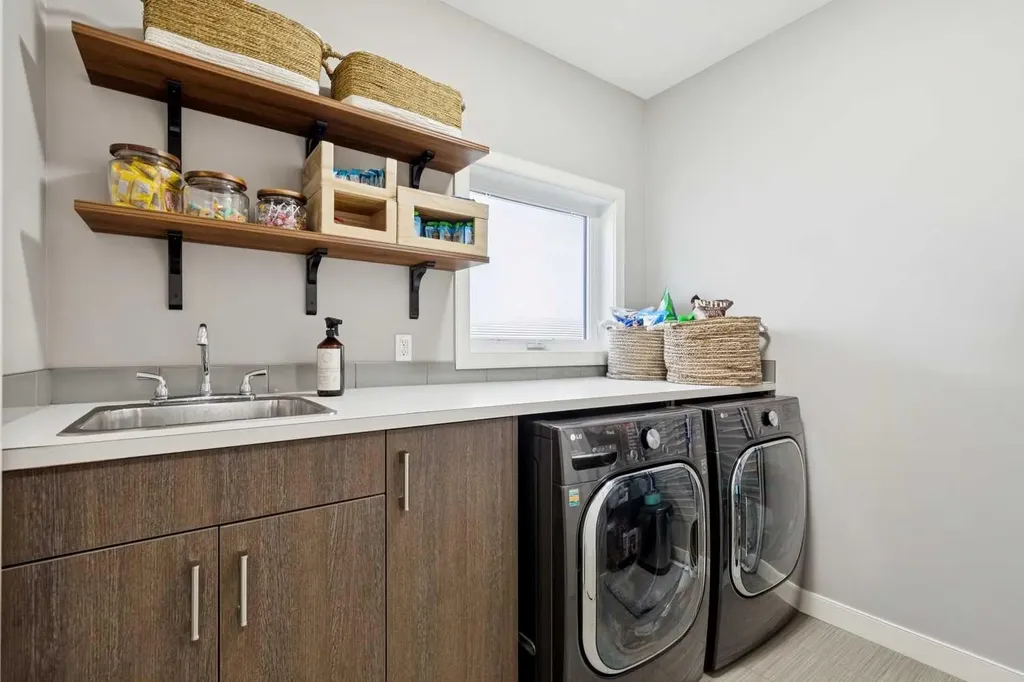 119 Springbluff Boulevard SW Calgary AB T3H 4V3