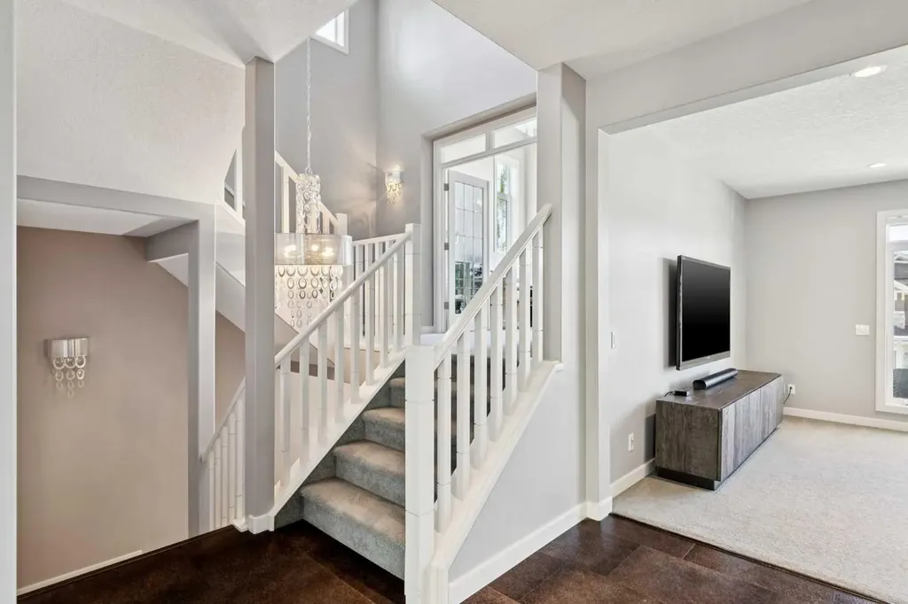 119 Springbluff Boulevard SW Calgary AB T3H 4V3