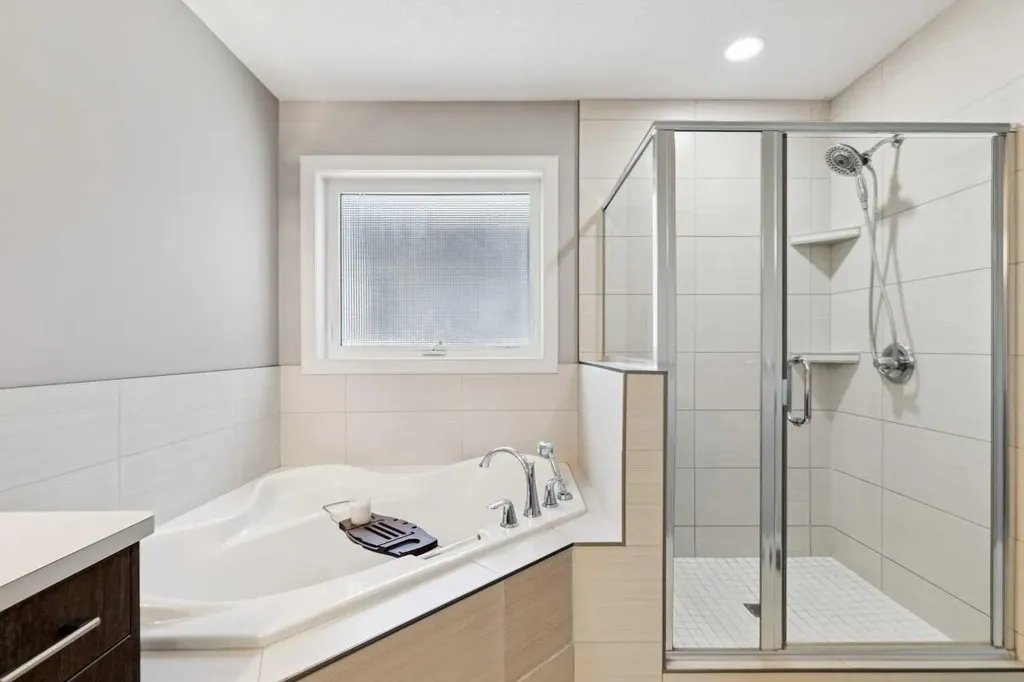 119 Springbluff Boulevard SW Calgary AB T3H 4V3