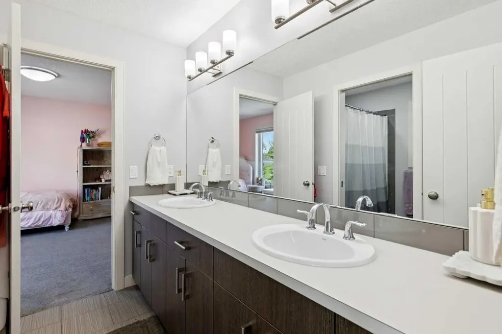 119 Springbluff Boulevard SW Calgary AB T3H 4V3