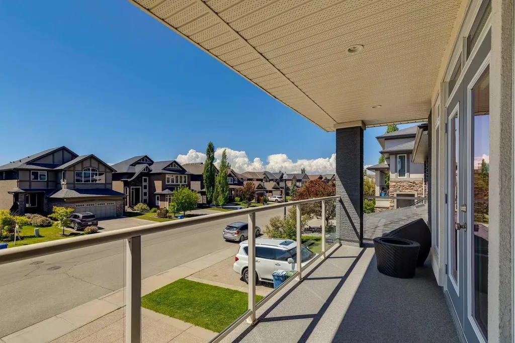 119 Springbluff Boulevard SW Calgary AB T3H 4V3