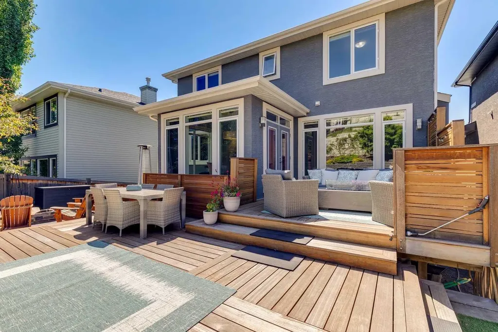 119 Springbluff Boulevard SW Calgary AB T3H 4V3