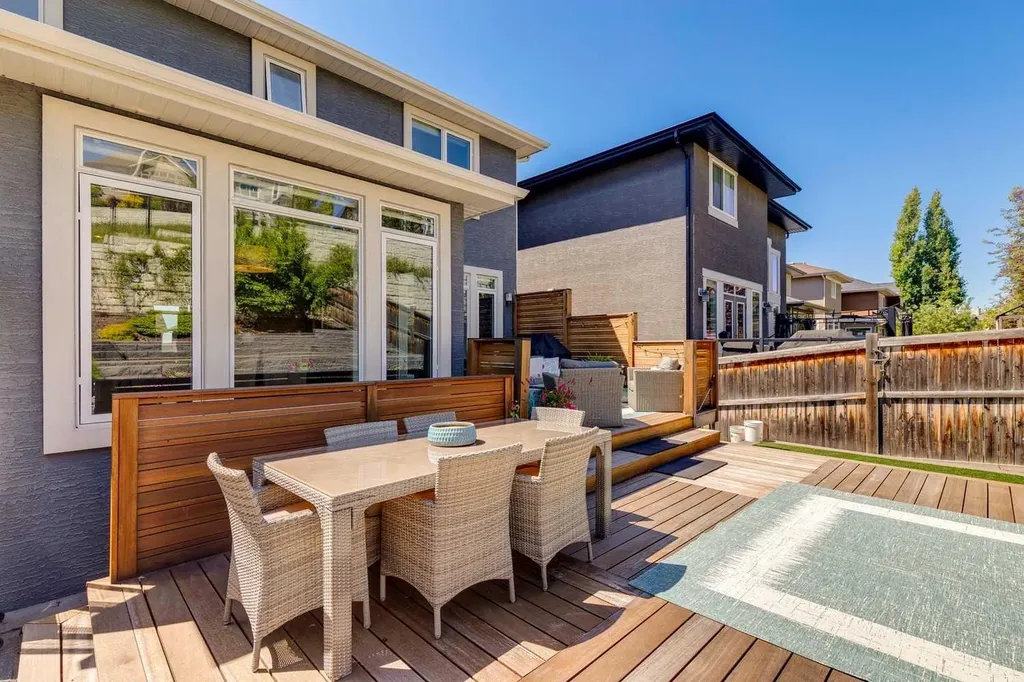119 Springbluff Boulevard SW Calgary AB T3H 4V3