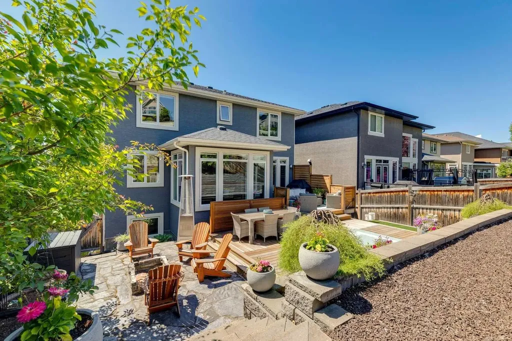 119 Springbluff Boulevard SW Calgary AB T3H 4V3