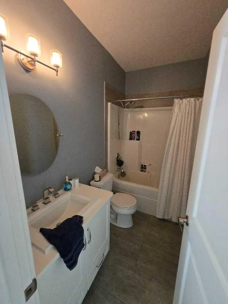 805 7 Avenue Fox Creek AB t0h1p0
