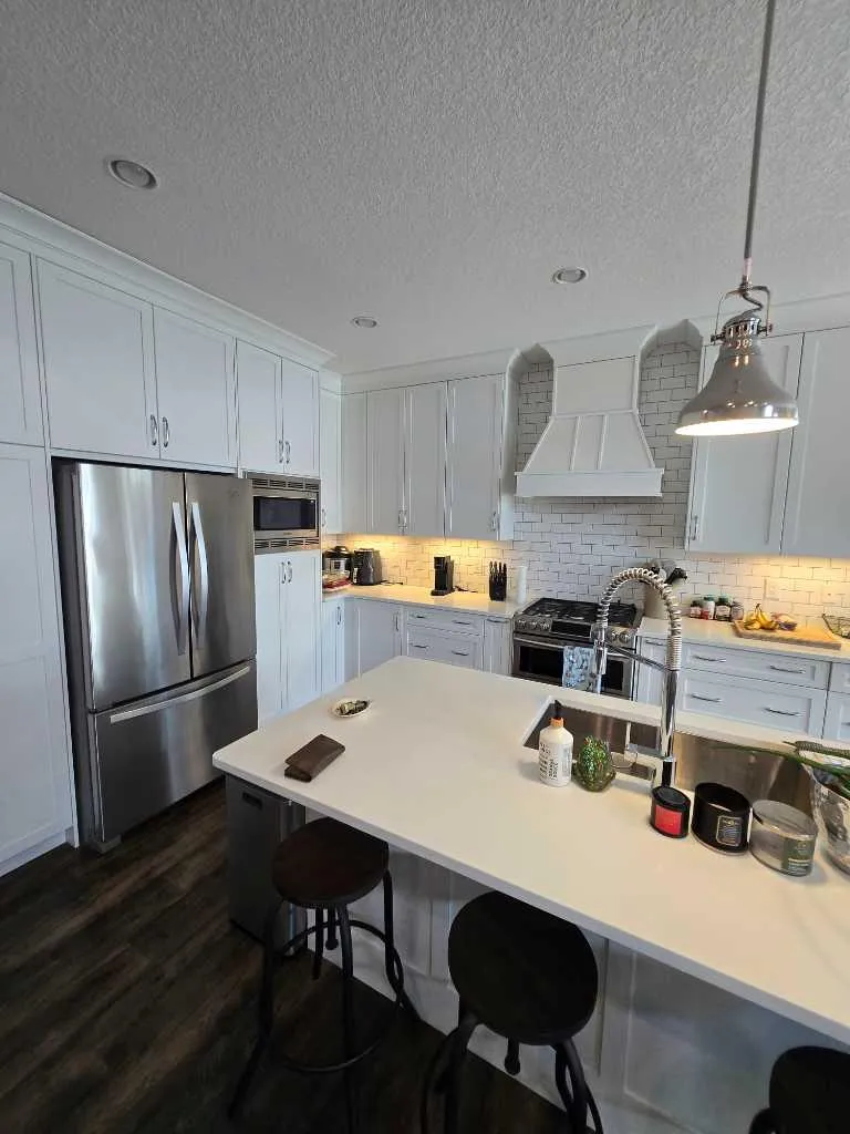 805 7 Avenue Fox Creek AB t0h1p0