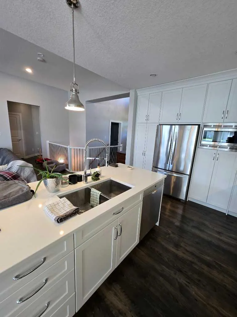 805 7 Avenue Fox Creek AB t0h1p0