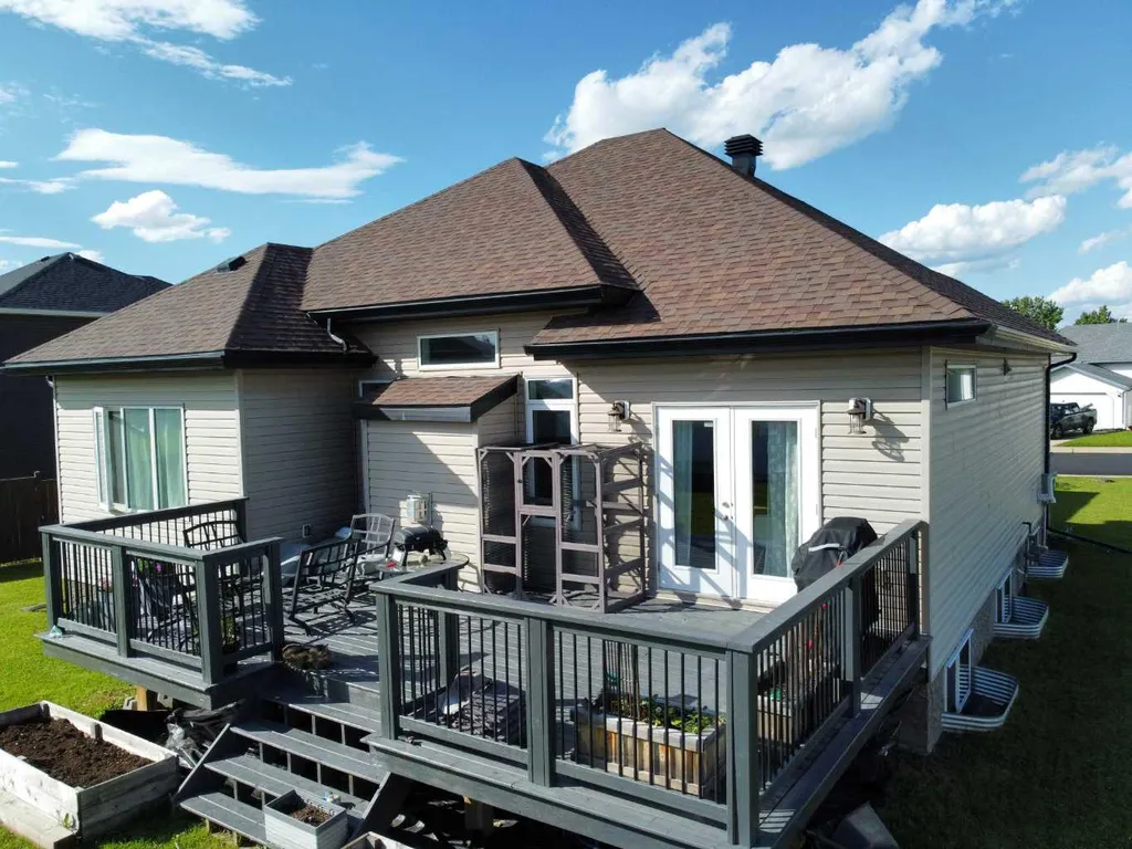 805 7 Avenue Fox Creek AB t0h1p0