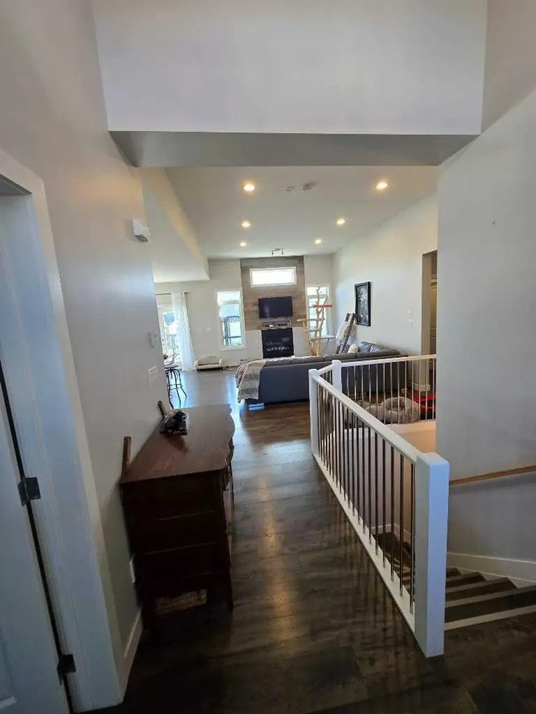 805 7 Avenue Fox Creek AB t0h1p0