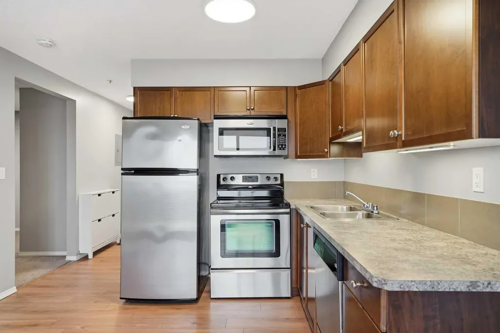3 Broadway Rise Sylvan Lake AB T4S 0G9