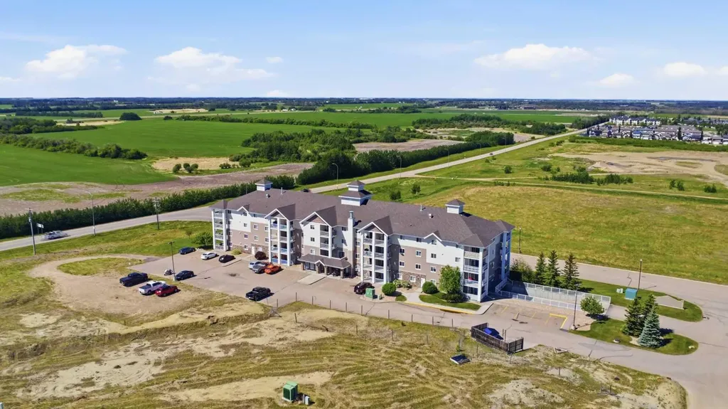 3 Broadway Rise Sylvan Lake AB T4S 0G9