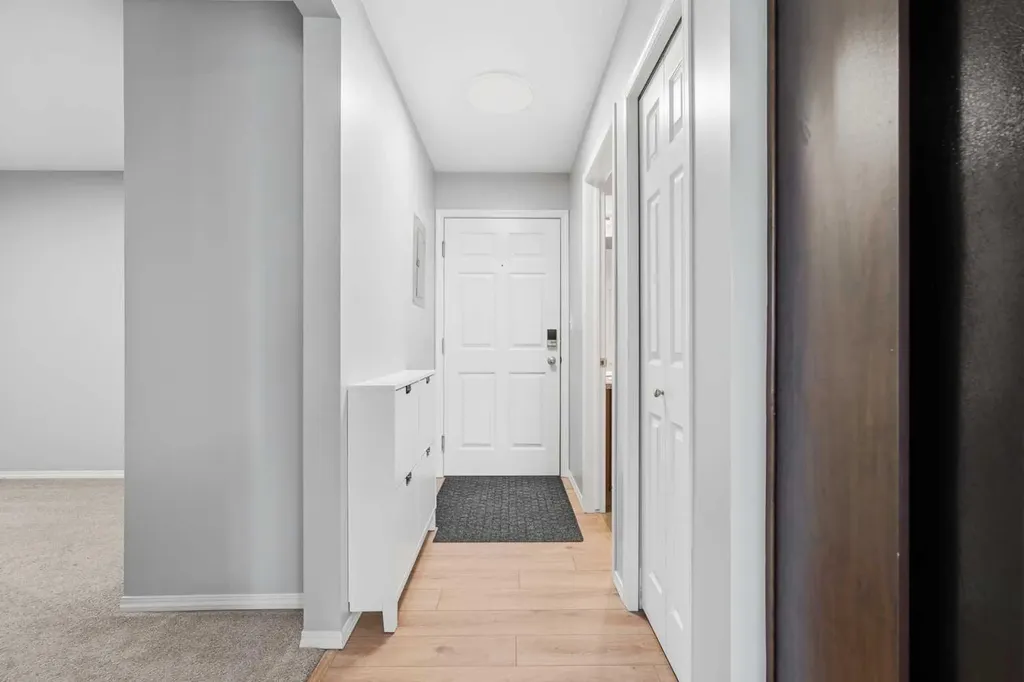 3 Broadway Rise Sylvan Lake AB T4S 0G9