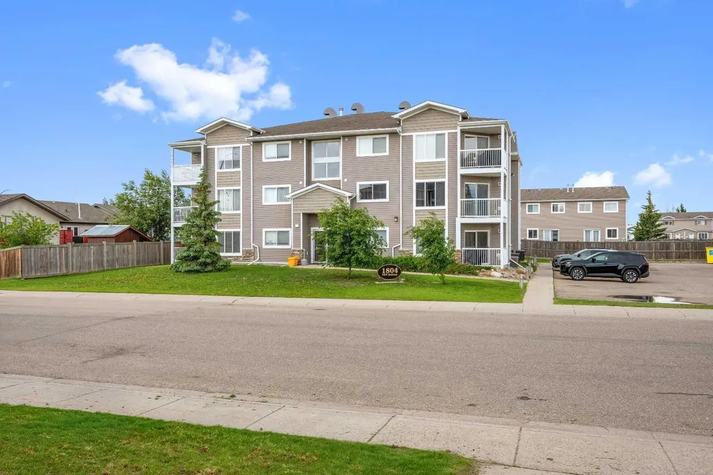 1804 48 Avenue Lloydminster SK S9V 1K2