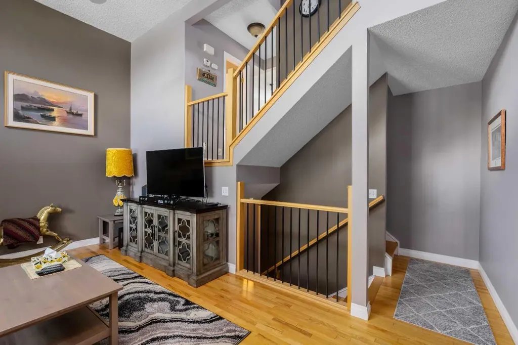 47 Millrose Place SW Calgary AB T2Y 3J6