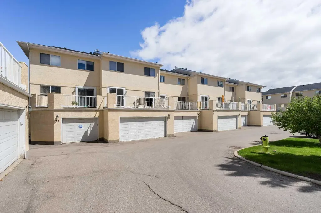 47 Millrose Place SW Calgary AB T2Y 3J6