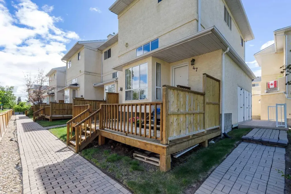47 Millrose Place SW Calgary AB T2Y 3J6