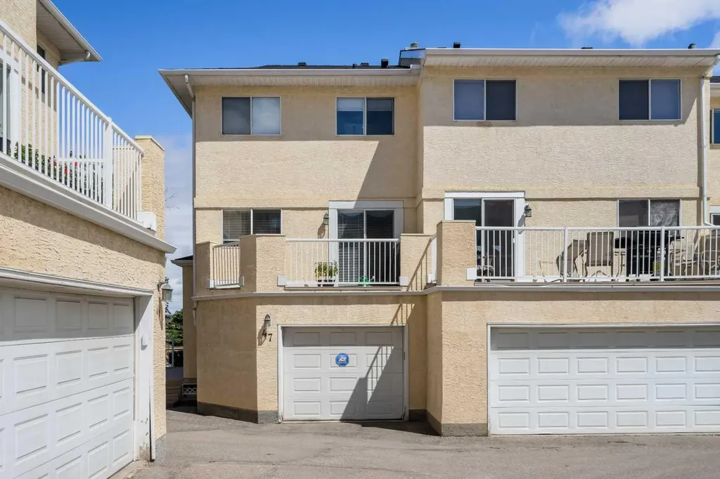 47 Millrose Place SW Calgary AB T2Y 3J6