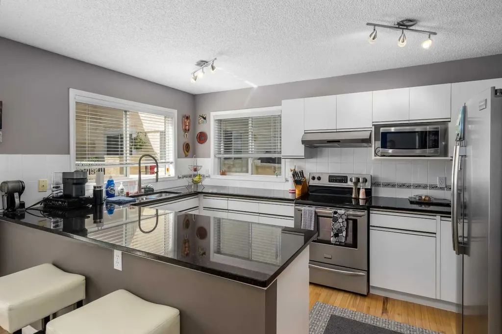 47 Millrose Place SW Calgary AB T2Y 3J6