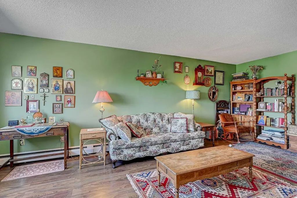 10230 106 Avenue Grande Prairie AB T8V5G8