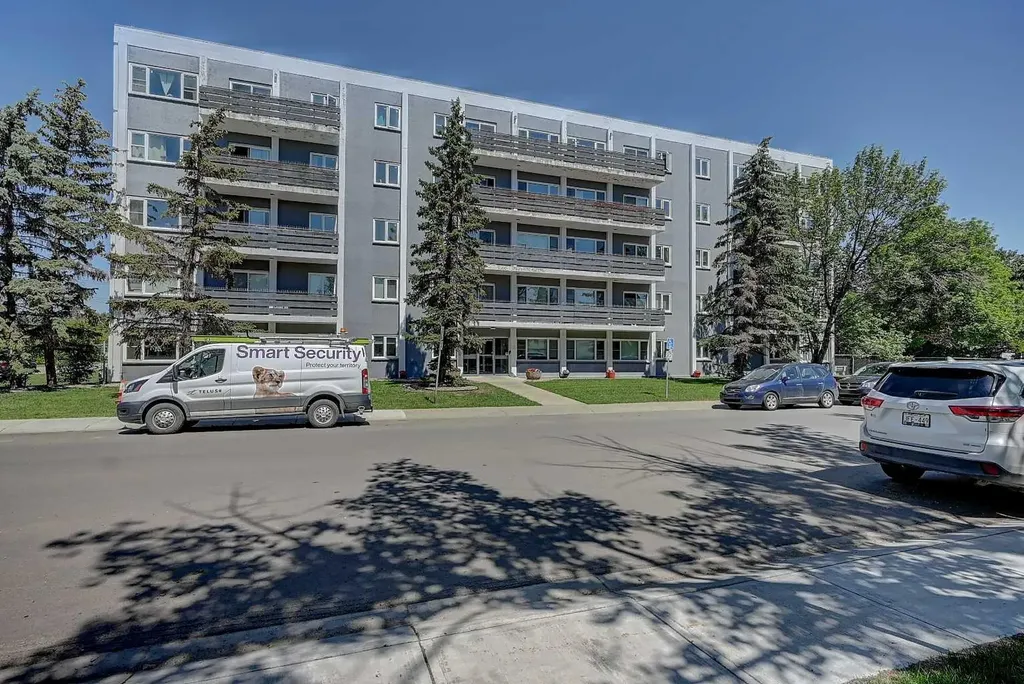 10230 106 Avenue Grande Prairie AB T8V5G8