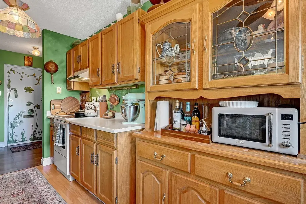 10230 106 Avenue Grande Prairie AB T8V5G8