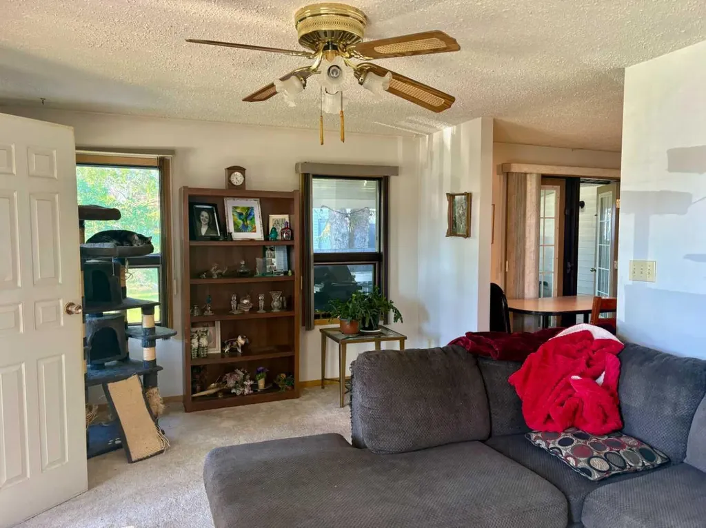 5032 48 Street Mannville AB T0B 2W0