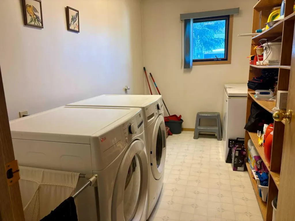 5032 48 Street Mannville AB T0B 2W0