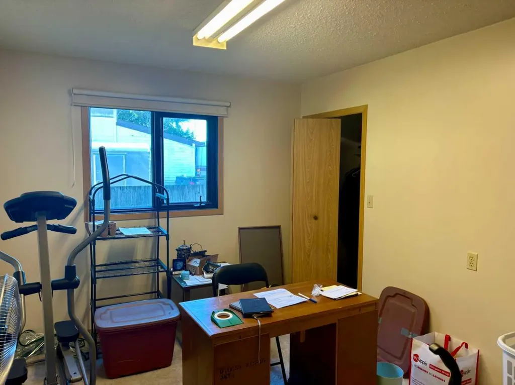 5032 48 Street Mannville AB T0B 2W0