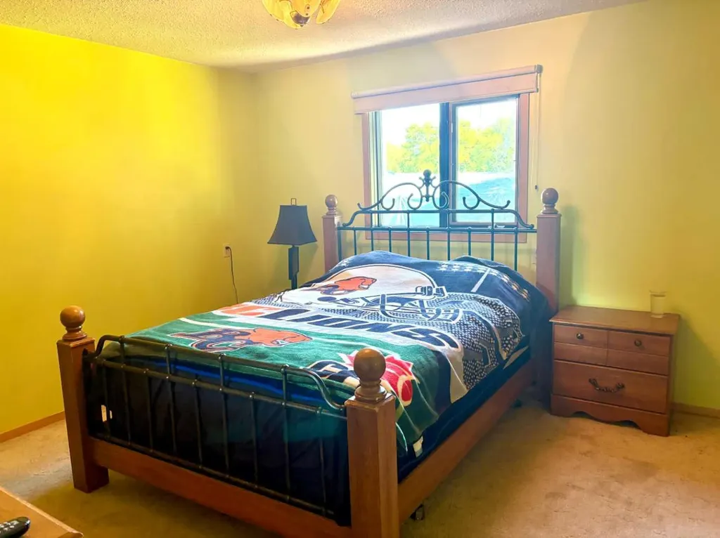 5032 48 Street Mannville AB T0B 2W0