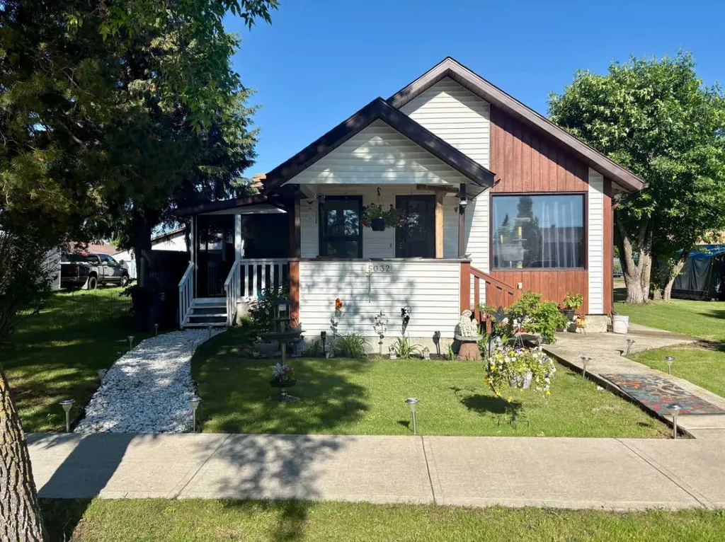 5032 48 Street Mannville AB T0B 2W0