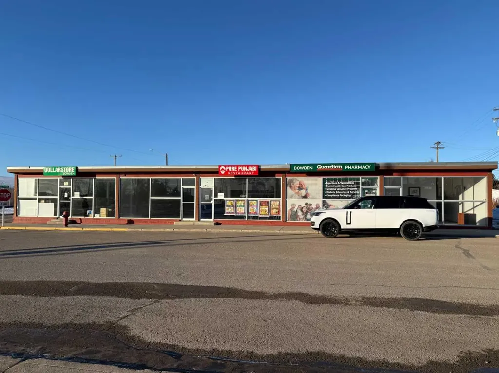 2002 20 Avenue Bowden AB T0M 0K0