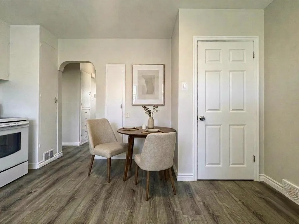 533 23 Street S Lethbridge AB T1J 3M9