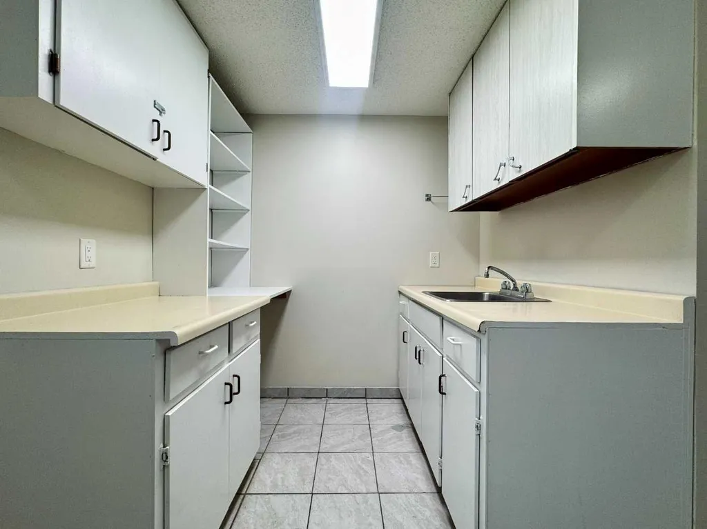 533 23 Street S Lethbridge AB T1J 3M9