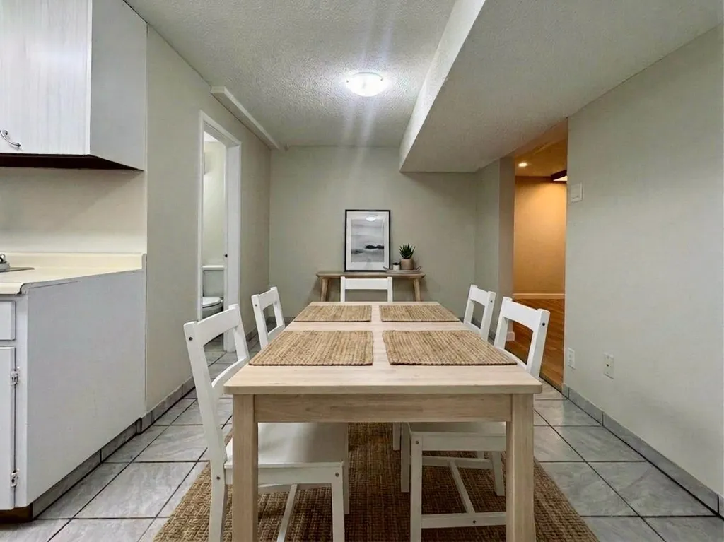 533 23 Street S Lethbridge AB T1J 3M9